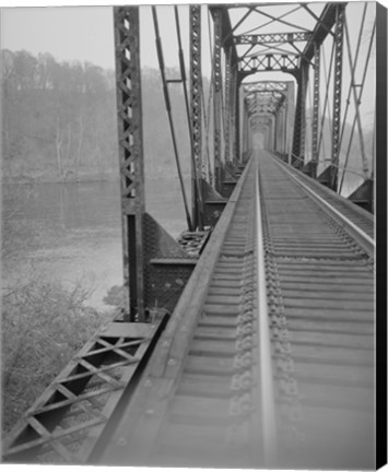Framed VIEW NORTHEAST SHOWING CONNECTION OF VERTICALS AND BOTTOM CHORD, WEST SPAN. - Joshua Falls Bridge, Spanning James River at CSX R Print