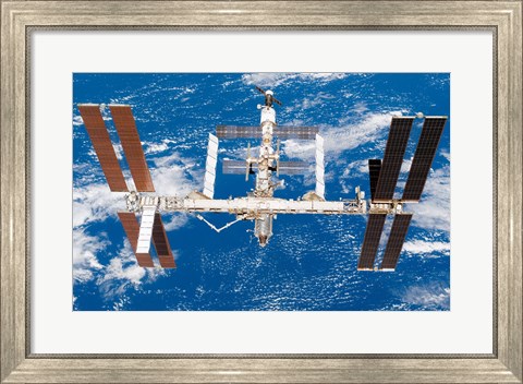 Framed International Space Station moves away from Space Shuttle Endeavour Print