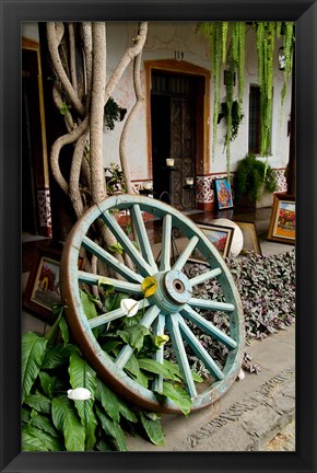 Framed Wagon Wheel, La Posada De Don Rodrigo Hotel, Antigua, Guatemala Print