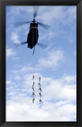 Framed US Soldiers Suspended by a CH-47 Chinook Print