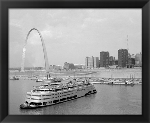 Framed 1960s St. Louis Missouri Gateway Arch Skyline Print