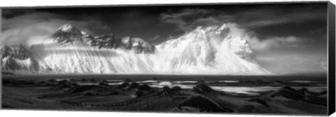 Framed Vestrahorn Print