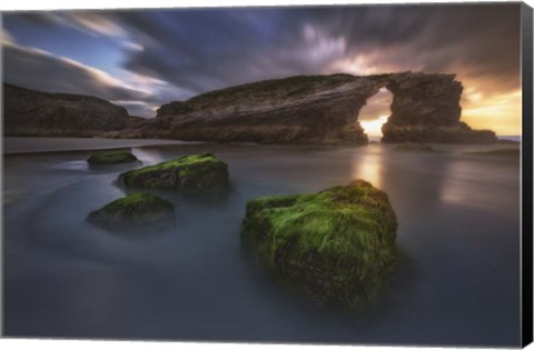 Framed Beach of the Cathedrals Print