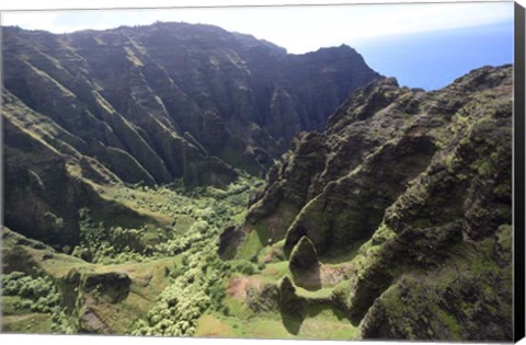 Framed Na Pali Coast State Wilderness Park, Kauai, Hawaii Print