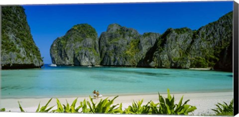 Framed Couple standing on the beach, Thailand Print