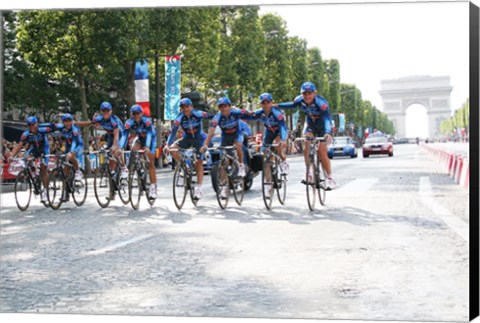 Framed Liberty Seguros, Campos Eliseos, Tour de Francia 2005 Print