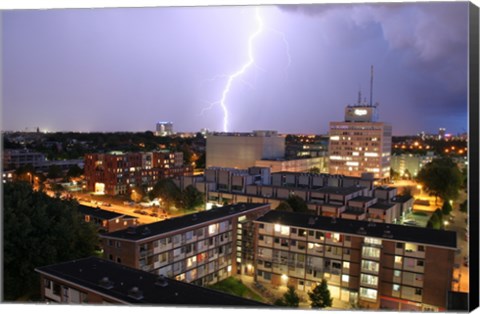 Framed Utrecht-Oost Tijdens Onweer Vanaf Print