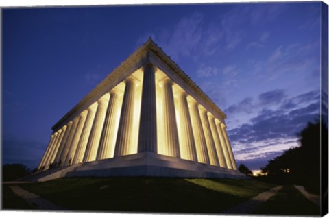 Framed Low angle view of the Lincoln Memorial lit up at night, Washington D.C., USA Print