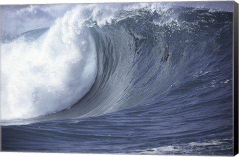 Framed Close-up of waves in the sea crashing Print