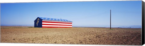 Framed Flag Barn on Highway 41, Fresno, California Print