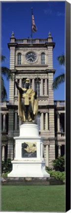 Framed Statue of King Kamehameha, Aliiolani Hale, Honolulu, Hawaii (vertical) Print