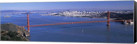 Framed Golden Gate Bridge on a sunny day, San Francisco, California Print
