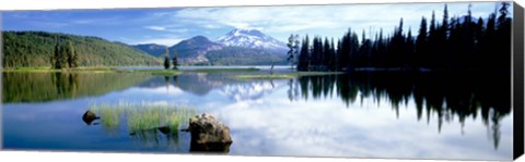 Framed Cascade Mountains, Oregon, USA Print