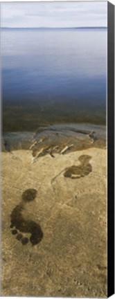 Framed High angle view of wet footprints on a rock, Lake Pielinen, Lieksa, Finland Print