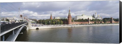 Framed Bridge across a river, Bolshoy Kamenny Bridge, Grand Kremlin Palace, Moskva River, Moscow, Russia Print