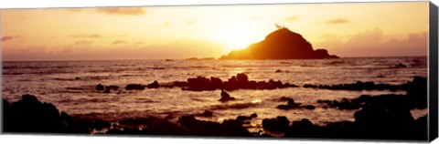 Framed Rock formations on the coast, Aloo Island, Hana, Maui, Hawaii, USA Print