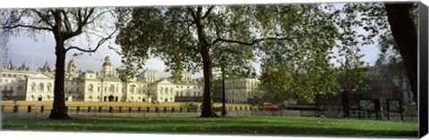 Framed Horse guards building, St. James&#39;s Park, Westminster, London, England Print