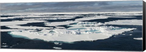 Framed Ice floes on the Arctic Ocean, Spitsbergen, Svalbard Islands, Norway Print