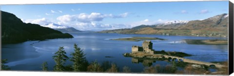 Framed Eilean Donan Castle Scotland Print