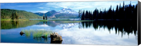 Framed Cascade Mountains, Oregon, USA Print