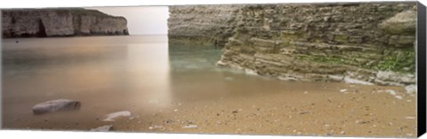 Framed Waterfront Cliffs, North Landing, Flamborough, Yorkshire, England, United Kingdom Print