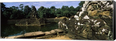 Framed Statues in a temple, Neak Pean, Angkor, Cambodia Print