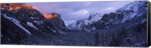 Framed Sunlight falling on a mountain range, Yosemite National Park, California, USA Print