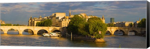 Framed Arch bridge over a river, Pont Neuf, Seine River, Isle de la Cite, Paris, Ile-de-France, France Print