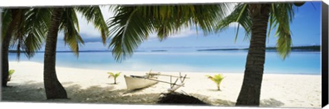 Framed Outrigger boat on the beach, Aitutaki, Cook Islands Print