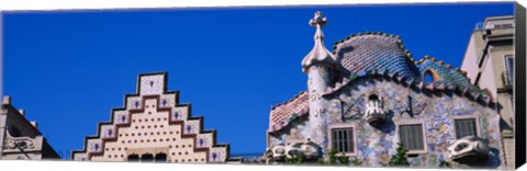 Framed Low angle view of a building, Casa Batllo, Passeig De Gracia, Barcelona, Catalonia, Spain Print