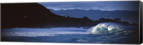 Framed Waves in the Pacific ocean, Waimea, Oahu, Hawaii, USA Print