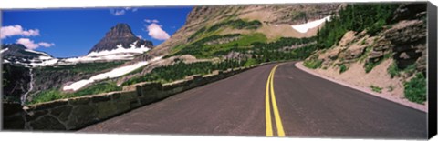 Framed Going-to-the-Sun Road at US Glacier National Park, Montana, USA Print