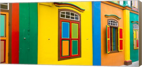 Framed Colorful building in Little India, Singapore Print