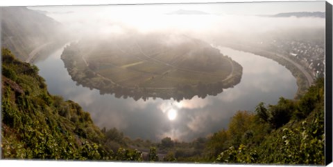 Framed High angle view of Mosel River, Bremm, Cochem-Zell, Rhineland-Palatinate, Germany Print