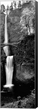 Framed Footbridge in front of a waterfall, Multnomah Falls, Columbia River Gorge, Multnomah County, Oregon (black and white) Print