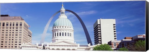 Framed Government building surrounded by Gateway Arch, Old Courthouse, St. Louis, Missouri, USA Print
