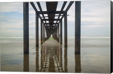 Framed Muelle en Acapulco Print