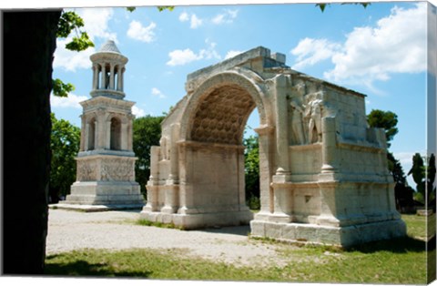 Framed Roman mausoleum and triumphal arch at Glanum, St.-Remy-De-Provence, Bouches-Du-Rhone, Provence-Alpes-Cote d&#39;Azur, France Print