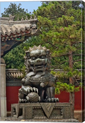 Framed Lion statue, Forbidden City, Beijing, China Print