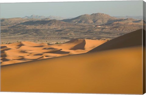 Framed MOROCCO, Tafilalt, MERZOUGA: Erg Chebbi Dunes sunset Print