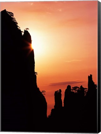 Framed Sunburst on Craggy Huangshan Peaks, Anhui, China Print