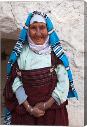 Framed Tunisia, Ksour Area, Matmata, older Berber woman Print