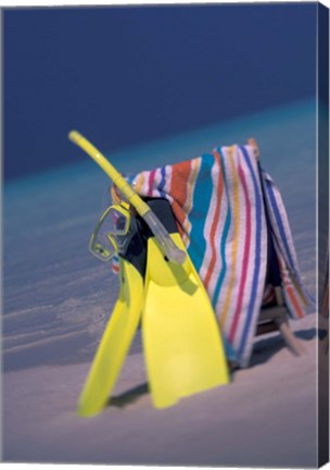 Framed Indian Ocean, Maldive islands, Snorkel gear Print