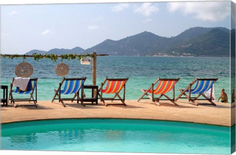 Framed Swimming pool, Gulf of Thailand at Chaweng beach, Ko Samui, Thailand Print