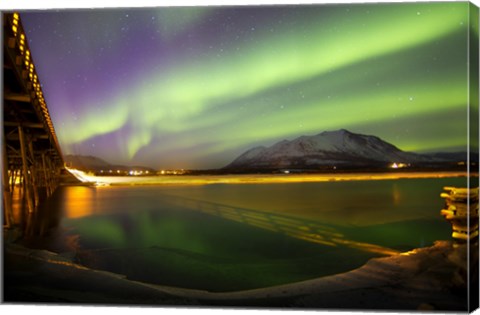 Framed Aurora Borealis over Nares Lake Print