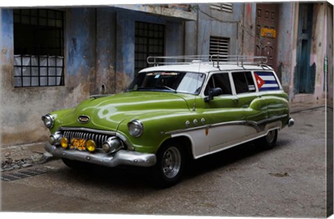 Framed 1950&#39;s era antique car and street scene from Old Havana, Havana, Cuba Print