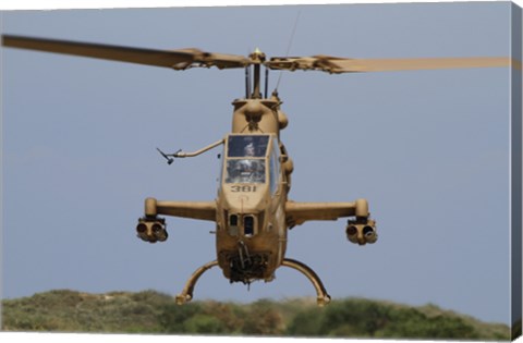 Framed AH-1S Tzefa attack helicopter Print