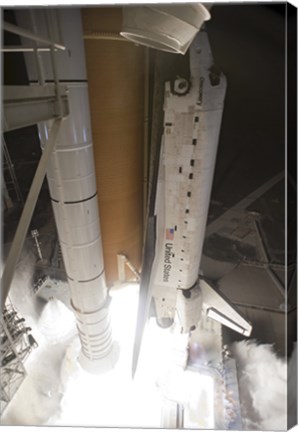 Framed Space shuttle Discovery lifts off from Launch Pad 39A Print