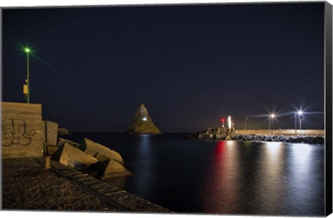 Framed Cyclops bay Print