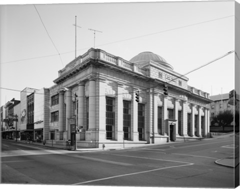 Framed GENERAL VIEW, MAIN ST. FACADE ON LEFT, NINTH ST. ON RIGHT - Lynchburg National Bank, Ninth and Main Streets, Lynchburg Print